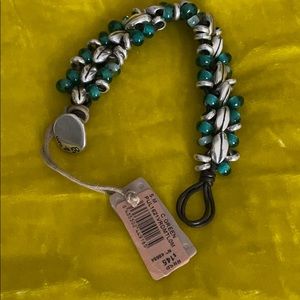 Beautiful green and silver beaded bracelet,Unodr50